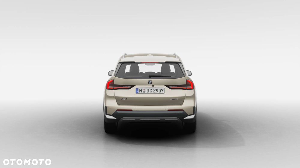 BMW X1 sDrive18i xLine - 6