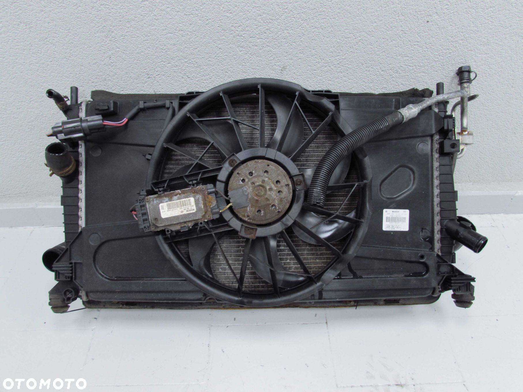 VOLVO C30 S40 V50 C70 1.6 2.0 D CHLODNICE WENTYLATORY 3M5H-8005-TL 4N5H-9L440-VF 3M5H-8C607-UG 04-13 - 8