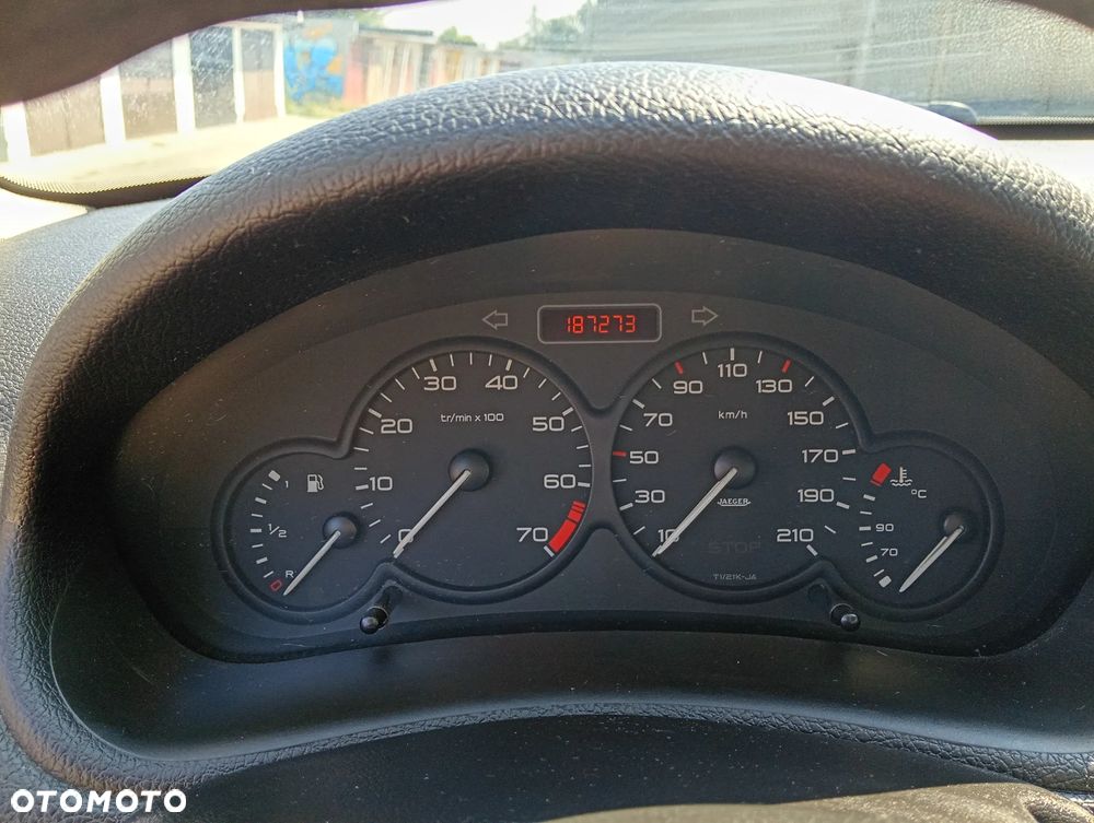 Peugeot 206 1.1 XR - 8