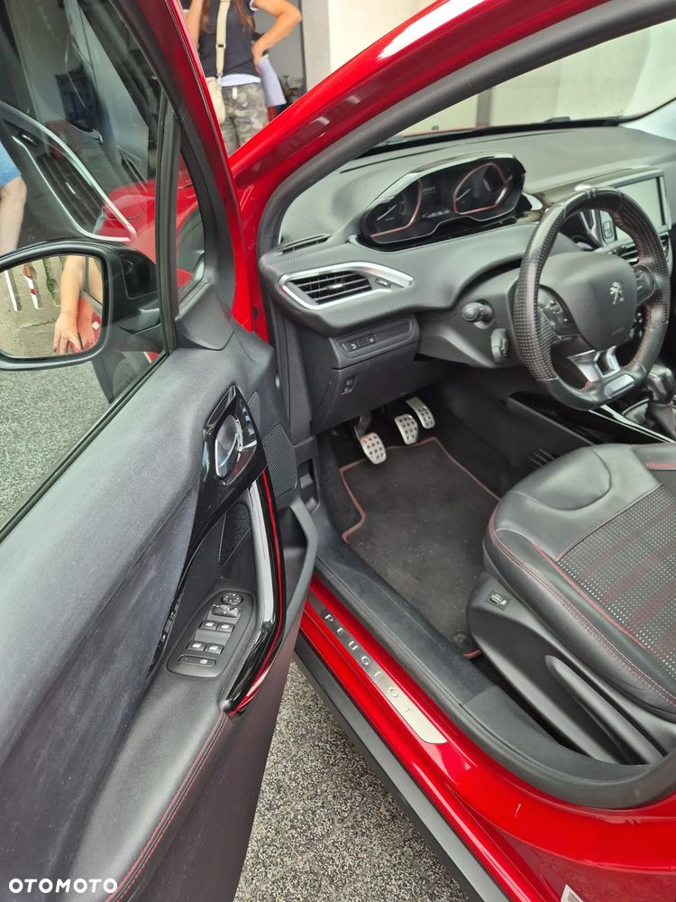 Peugeot 2008 1.2 Pure Tech GPF Allure S&S - 13