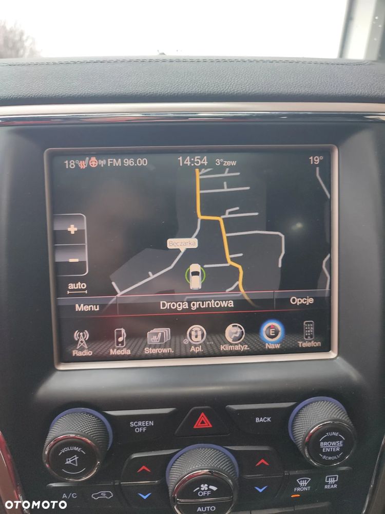 Jeep Grand Cherokee - 16