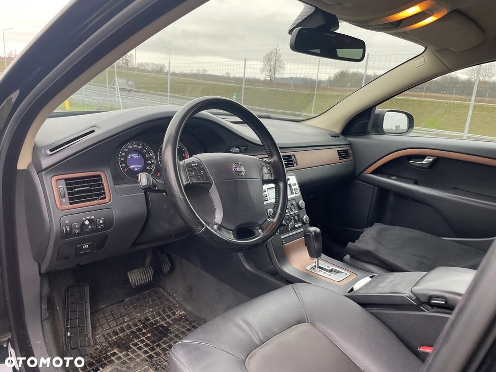 Volvo V70 2.4D Kinetic - 9