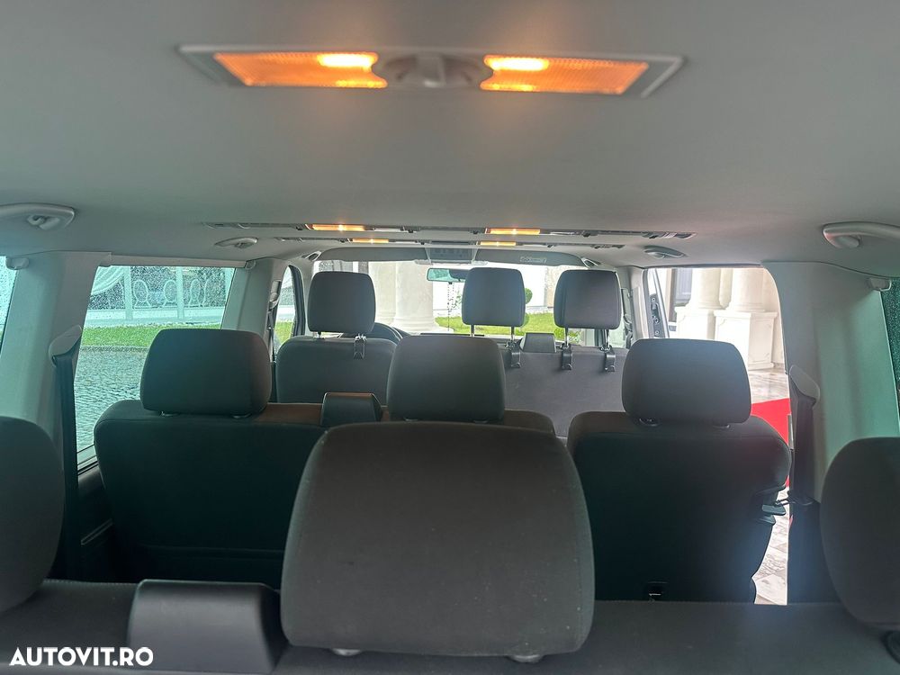 Volkswagen Caravelle LR Comfortline DSG 4M - 9