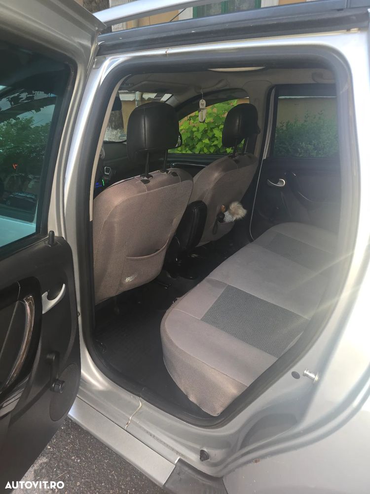 Dacia Duster 1.5 dCi 4x4 Prestige - 3