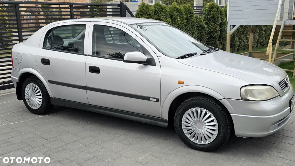 Opel Astra 1.6 GLS - 20