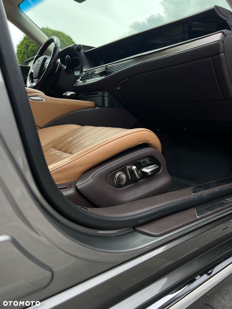 Lexus LS - 21
