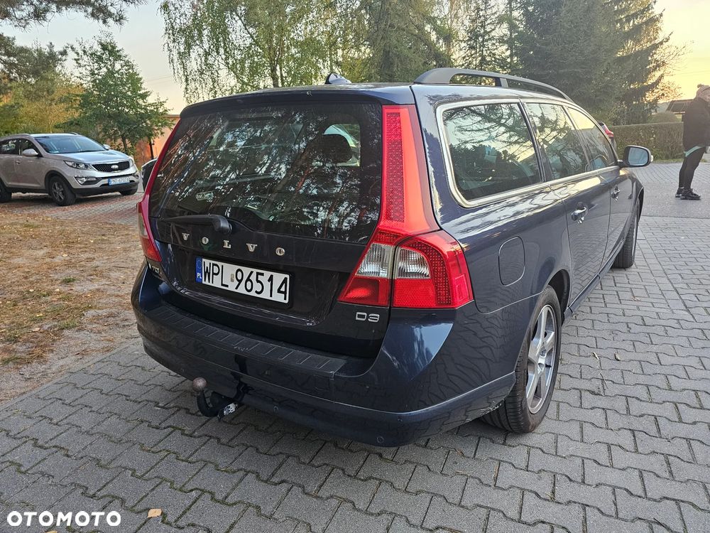 Volvo V70 D3 Momentum - 19