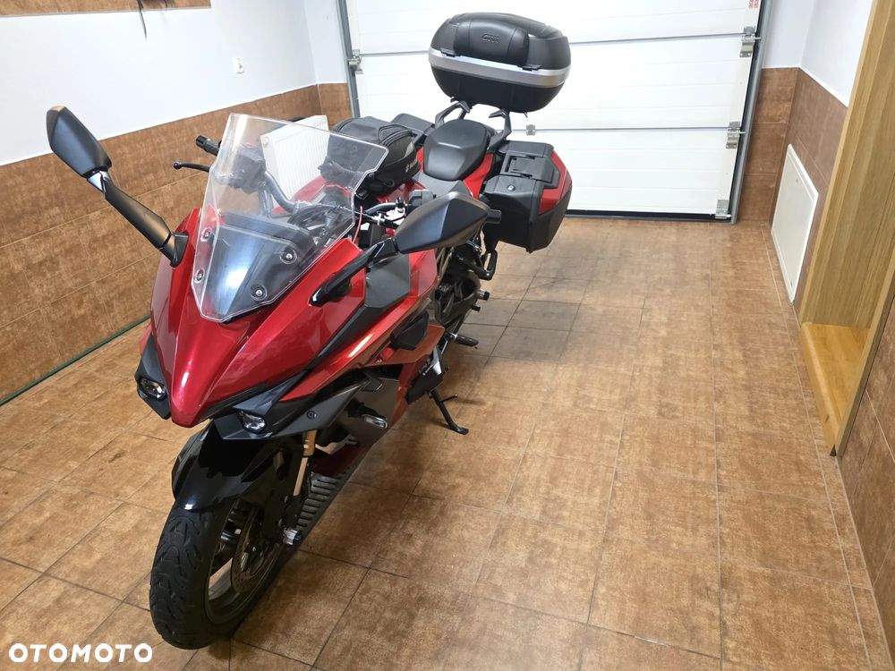 Suzuki GSX 1000 - 11