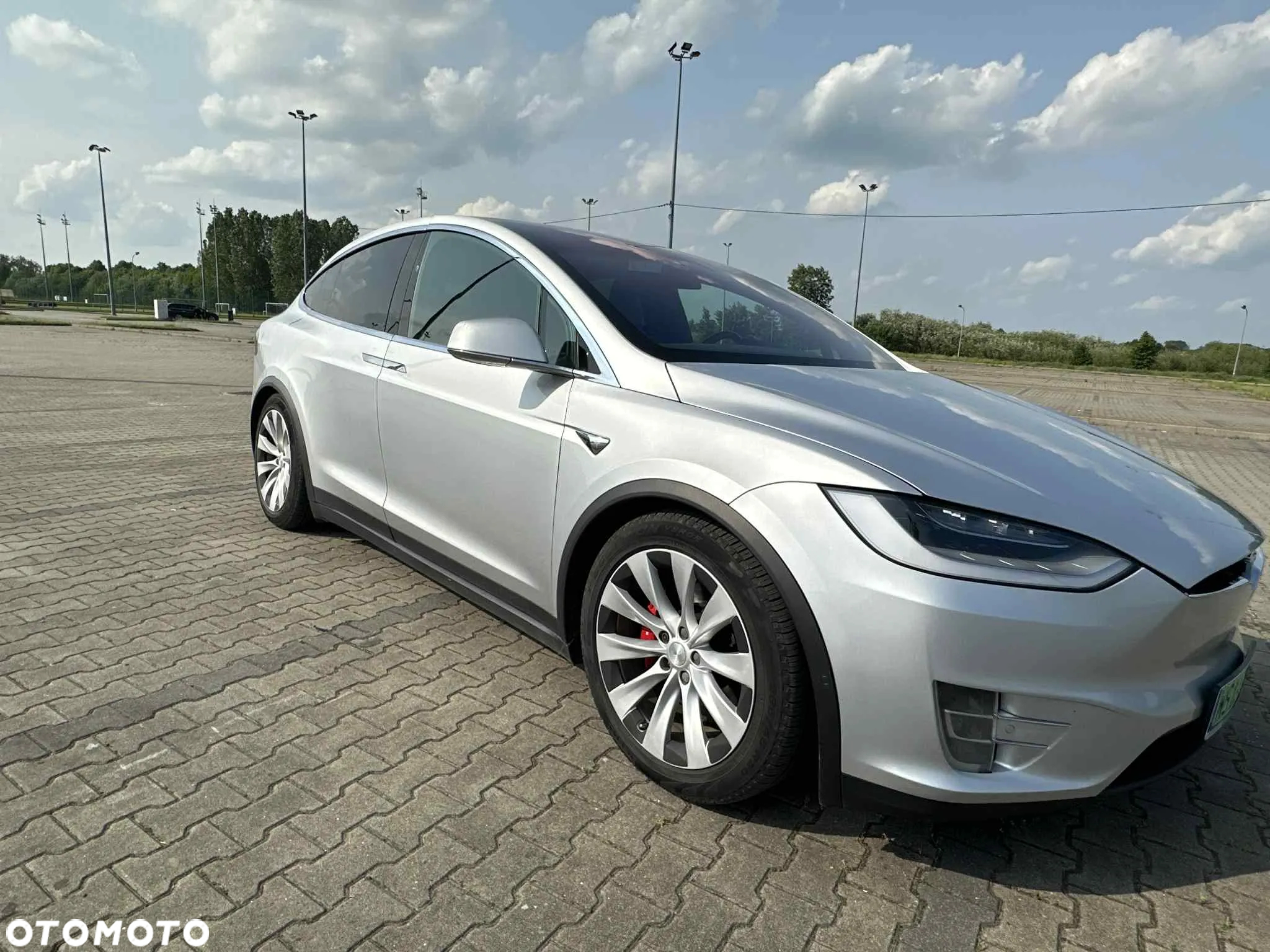 Tesla Model X Performance - 2