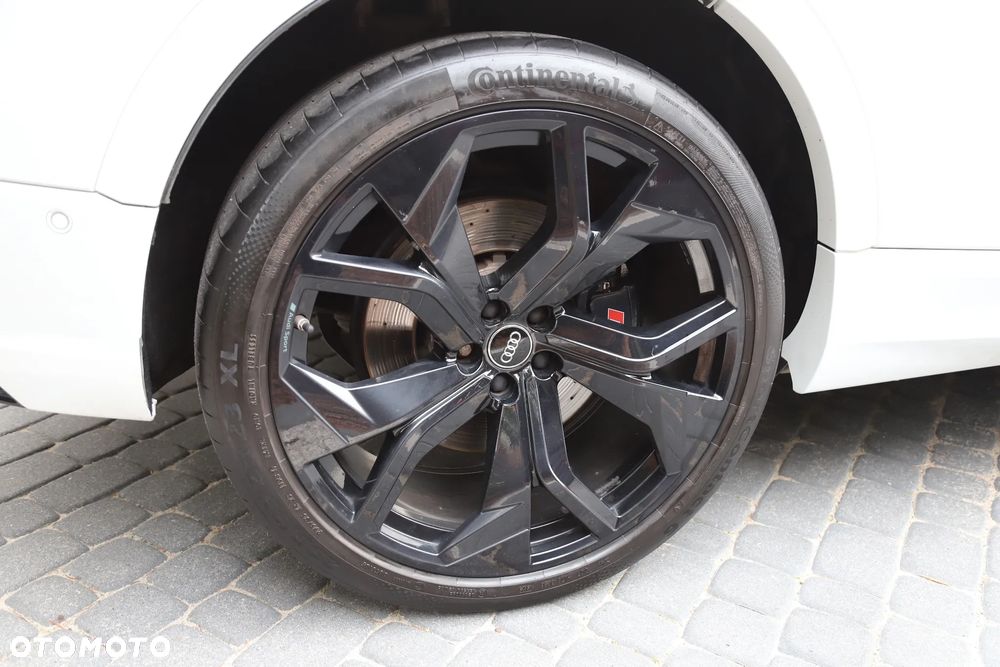 Audi RS Q8 - 5