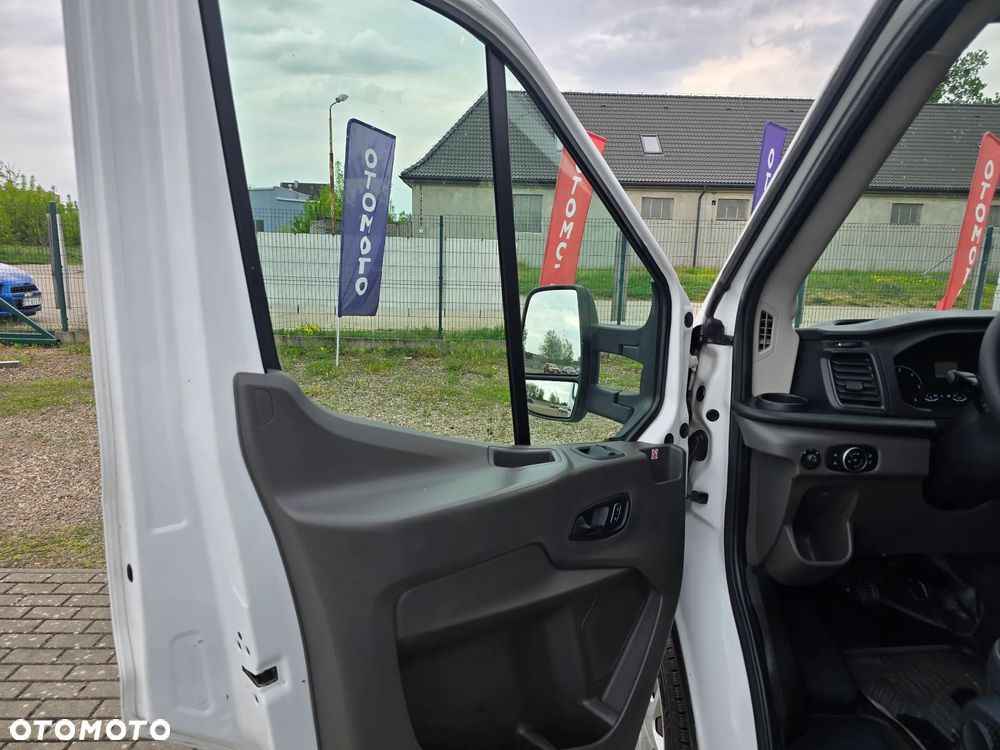 Ford Transit - 15