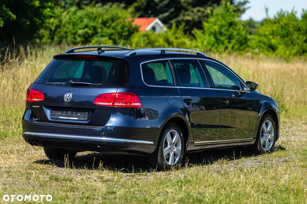 Volkswagen Passat 2.0 TDI BlueMotion Technology Comfortline - 12