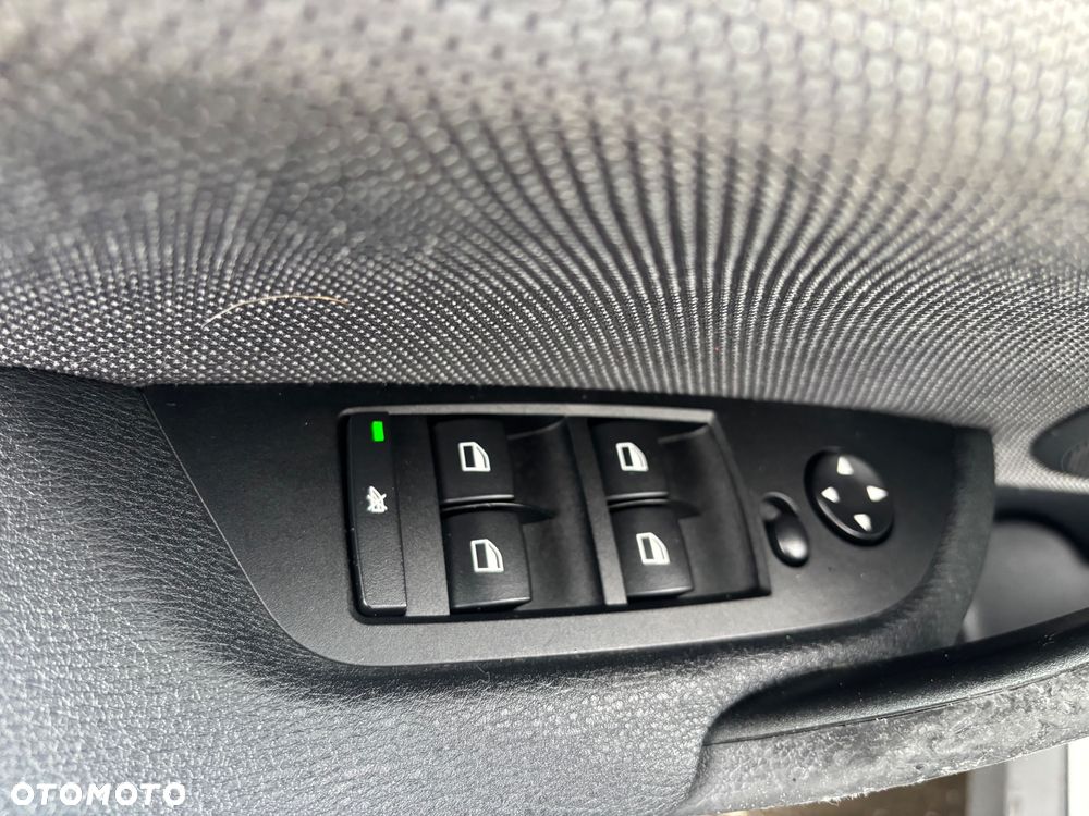 BMW X1 sDrive20d - 21