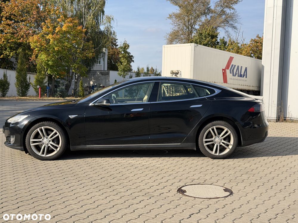 Tesla Model S Standard - 9