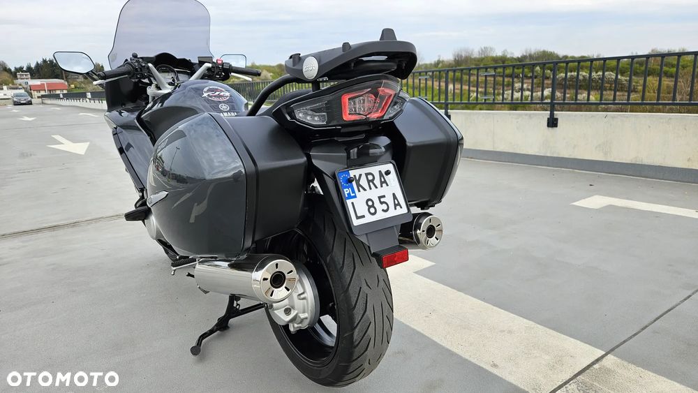 Yamaha FJR - 11