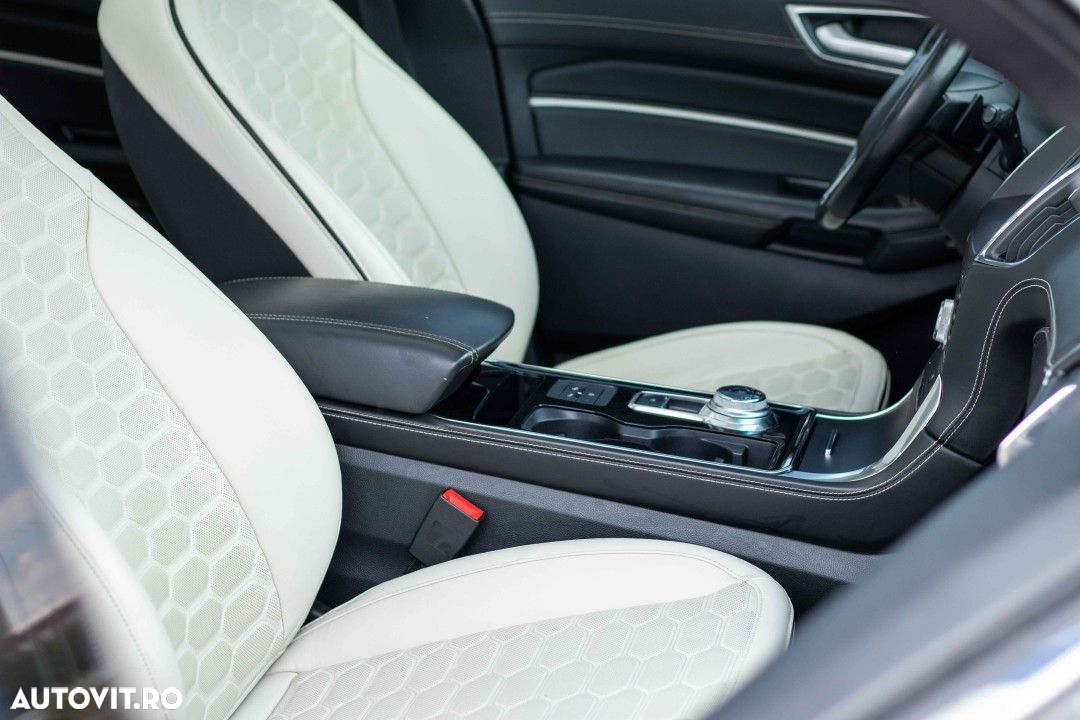 Ford Edge - 24