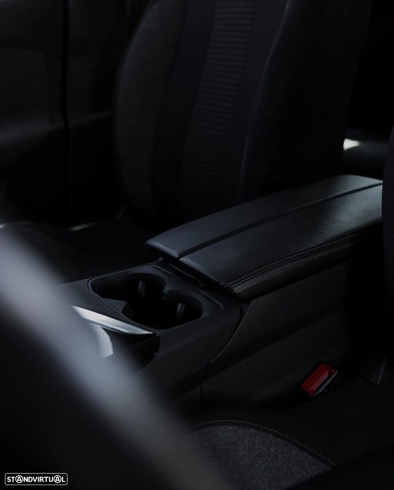 Peugeot 2008 1.2 PureTech Allure EAT8 - 20