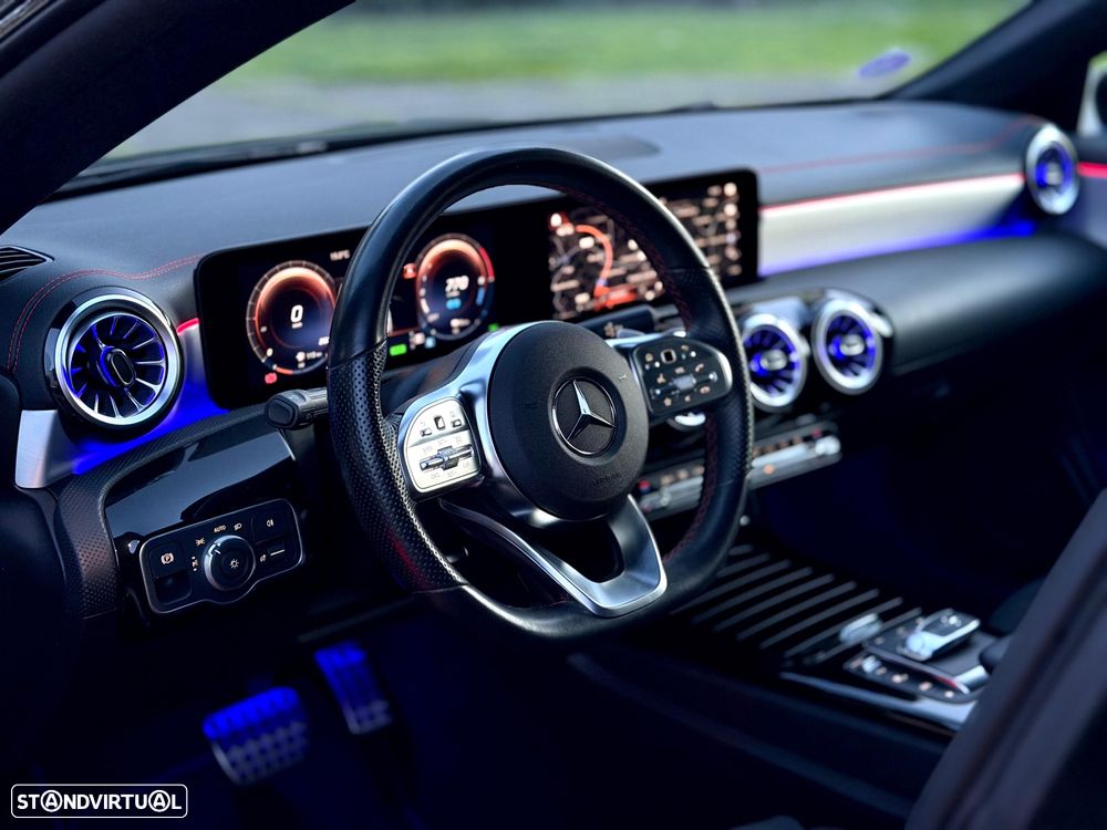 Mercedes-Benz CLA 250 e 8G-DCT AMG Line - 10