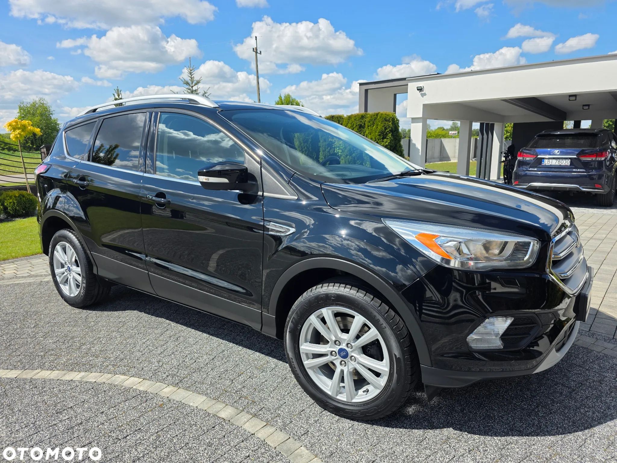 Ford Kuga 2.0 TDCi 2x4 Titanium - 16