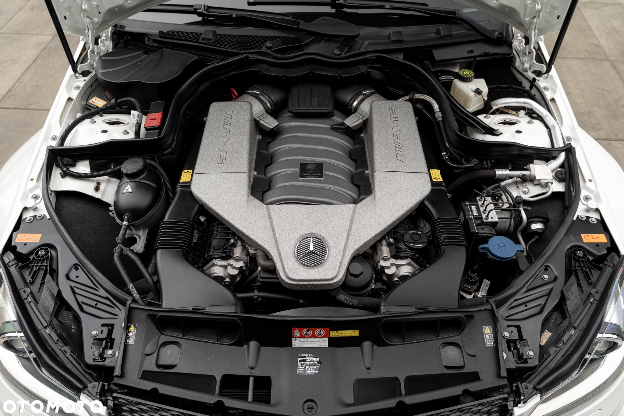 Mercedes-Benz Klasa C 63 AMG - 23