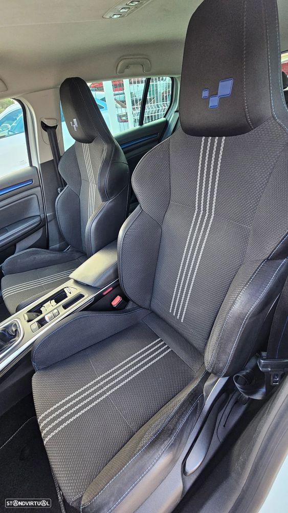 Renault Mégane 1.5 Blue dCi GT Line J18 - 9