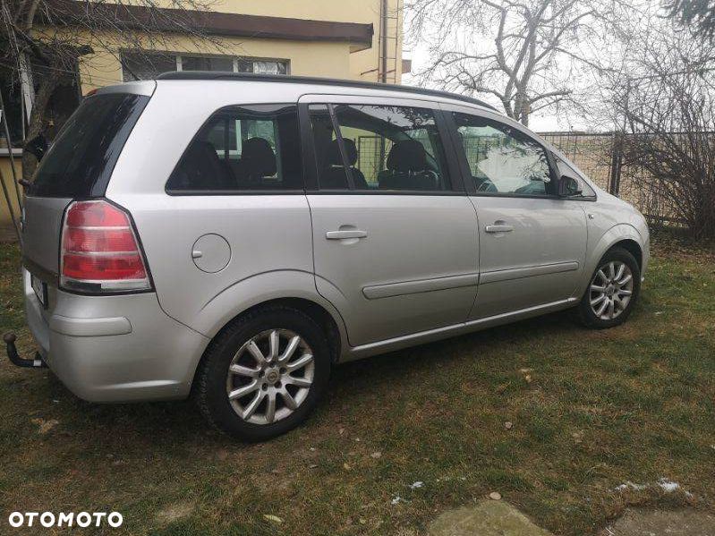 Opel Zafira 1.6 - 7