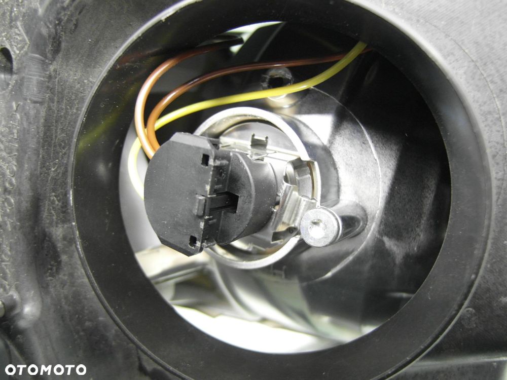 LAMPA PRAWA PRZEDNIA RENAULT SCENIC II 15810400RE - 4