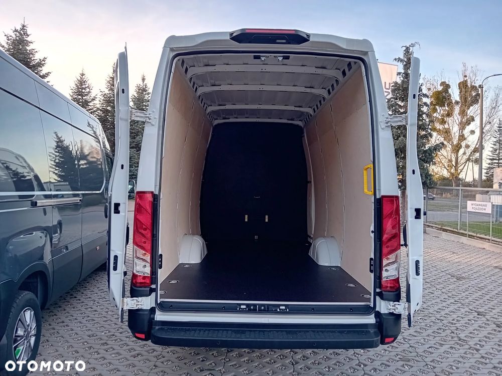 Iveco DAILY 35S18HV L4H2 3.0 180KM Brygadówka - 10
