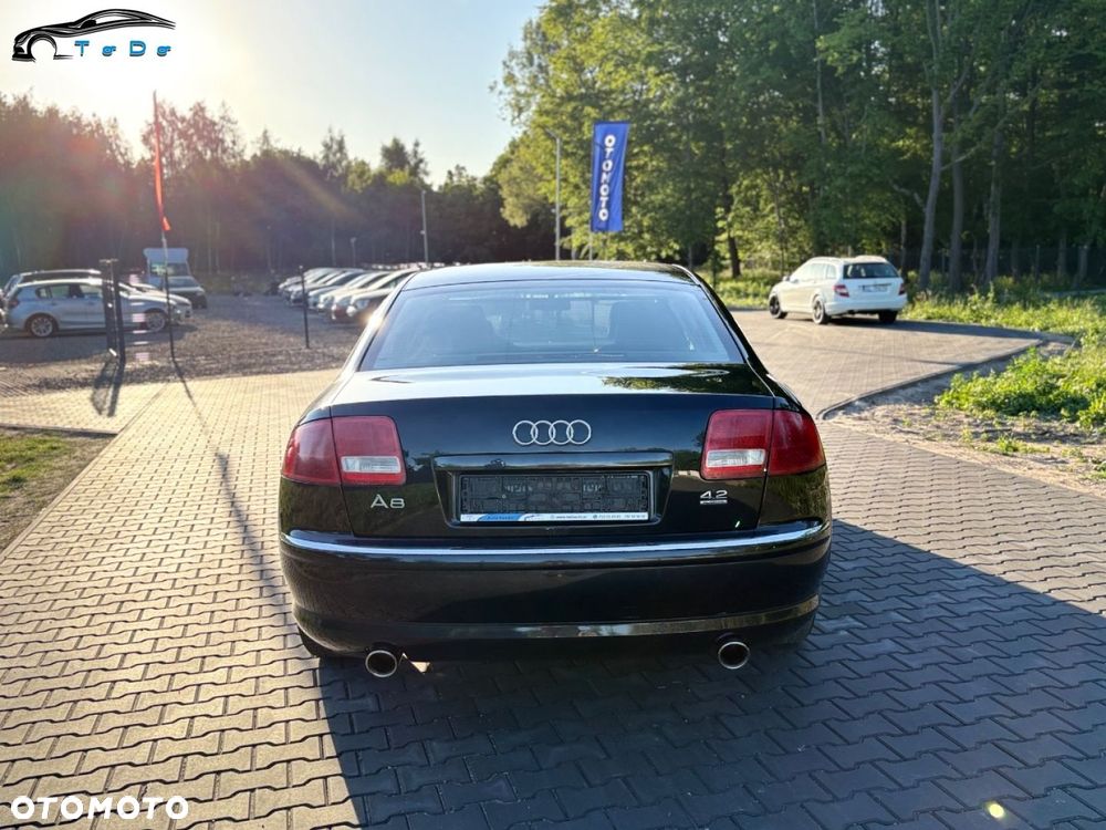 Audi A8 4.2 Quattro - 16