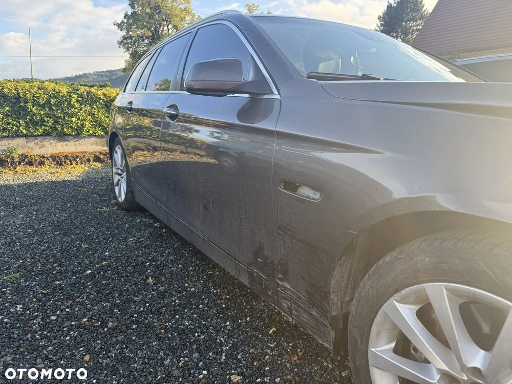 BMW Seria 5 530d xDrive - 7