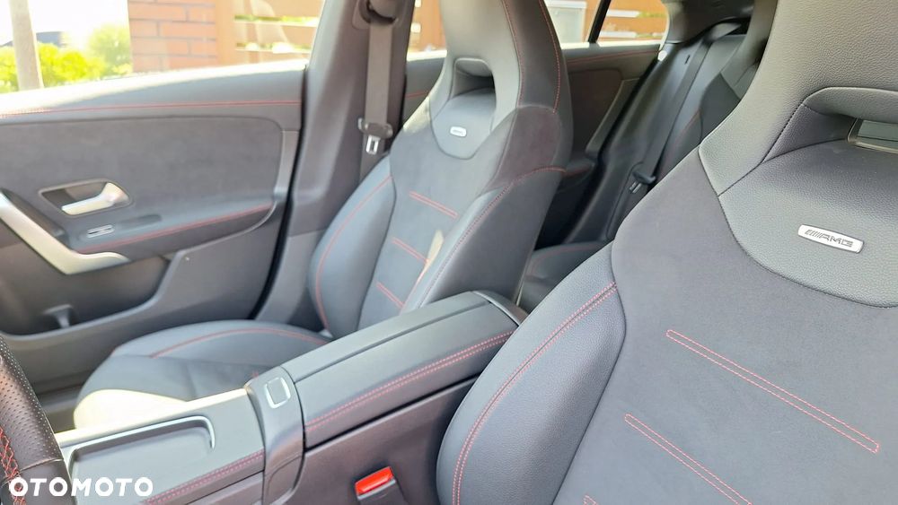 Mercedes-Benz CLA 200 AMG Line 7G-DCT - 14