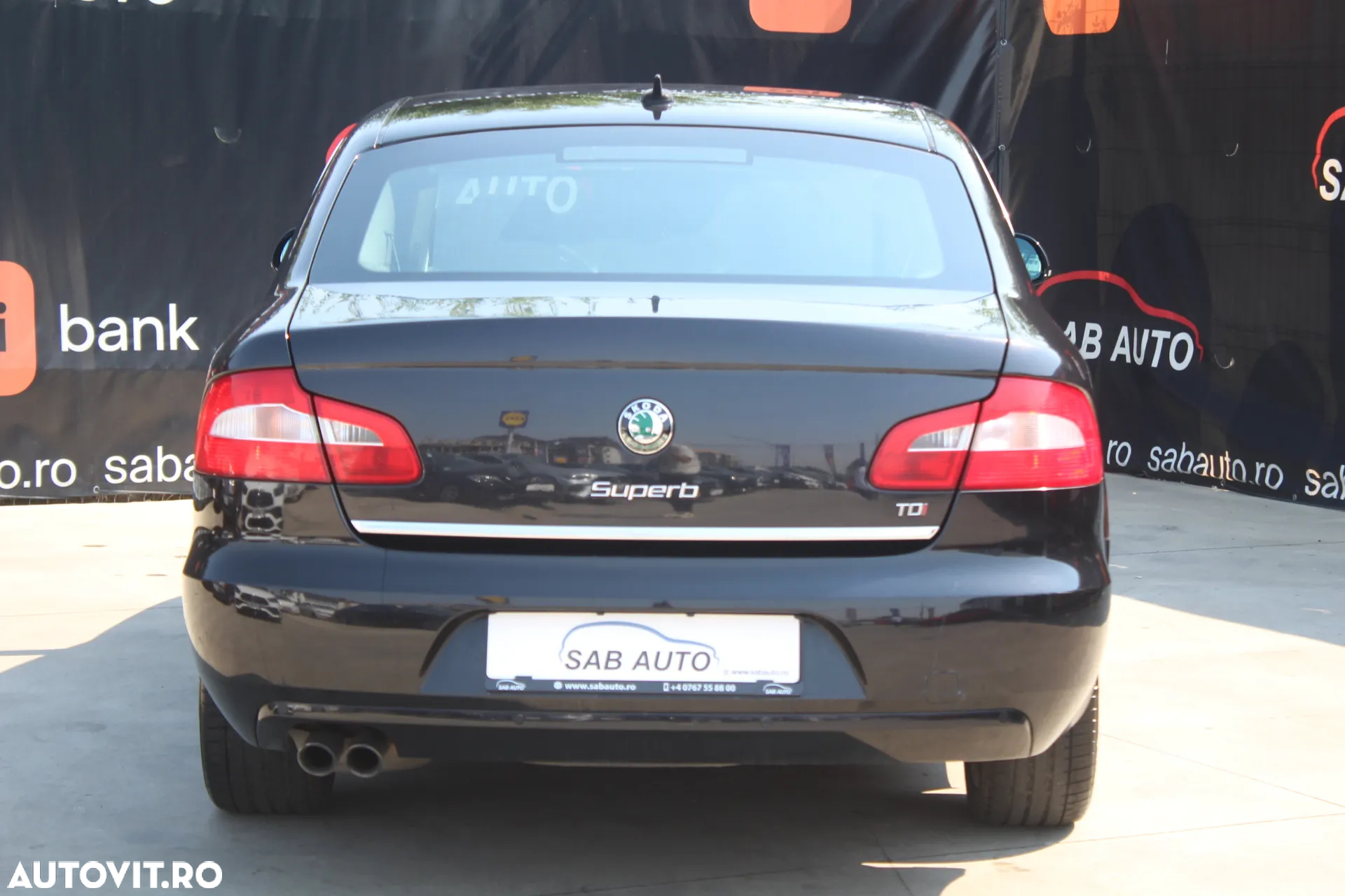 Skoda Superb 2.0 TDI Active DSG - 19