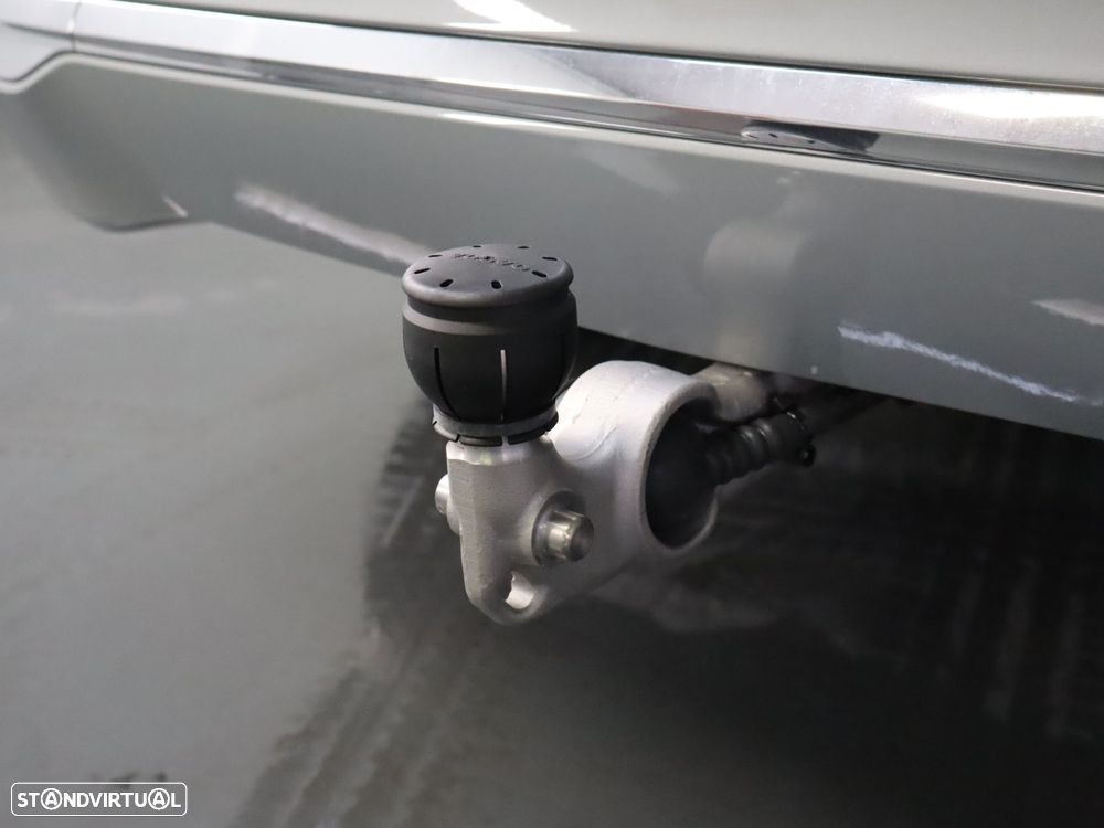 Volvo XC 60 2.0 T6 PHEV Core AWD - 6
