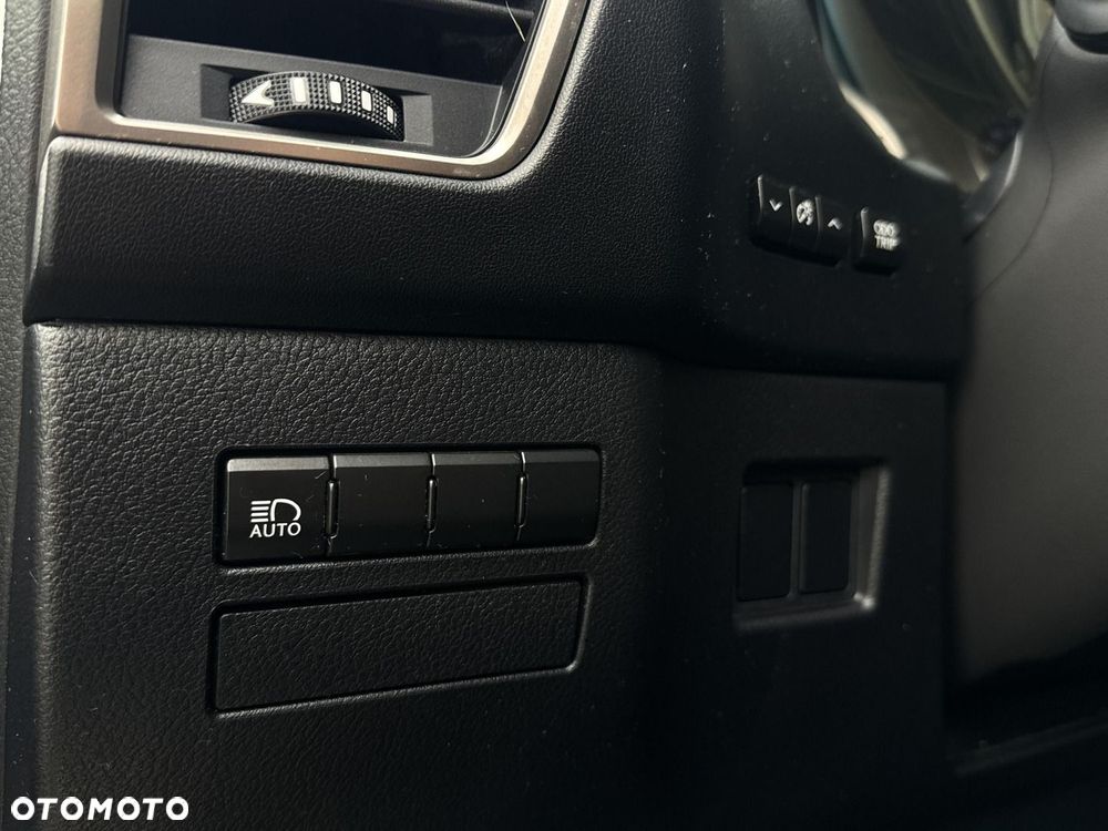 Lexus NX 300h Elegance AWD - 29