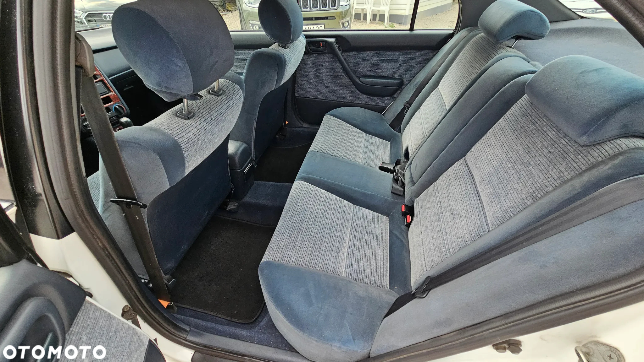 Toyota Carina E 2.0 GLi - 9