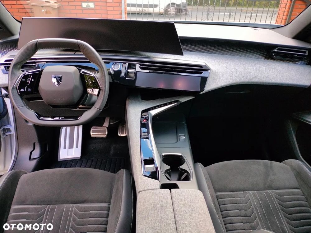 Peugeot 5008 1.2 PureTech mHEV GT S&S e-DCS6 - 23