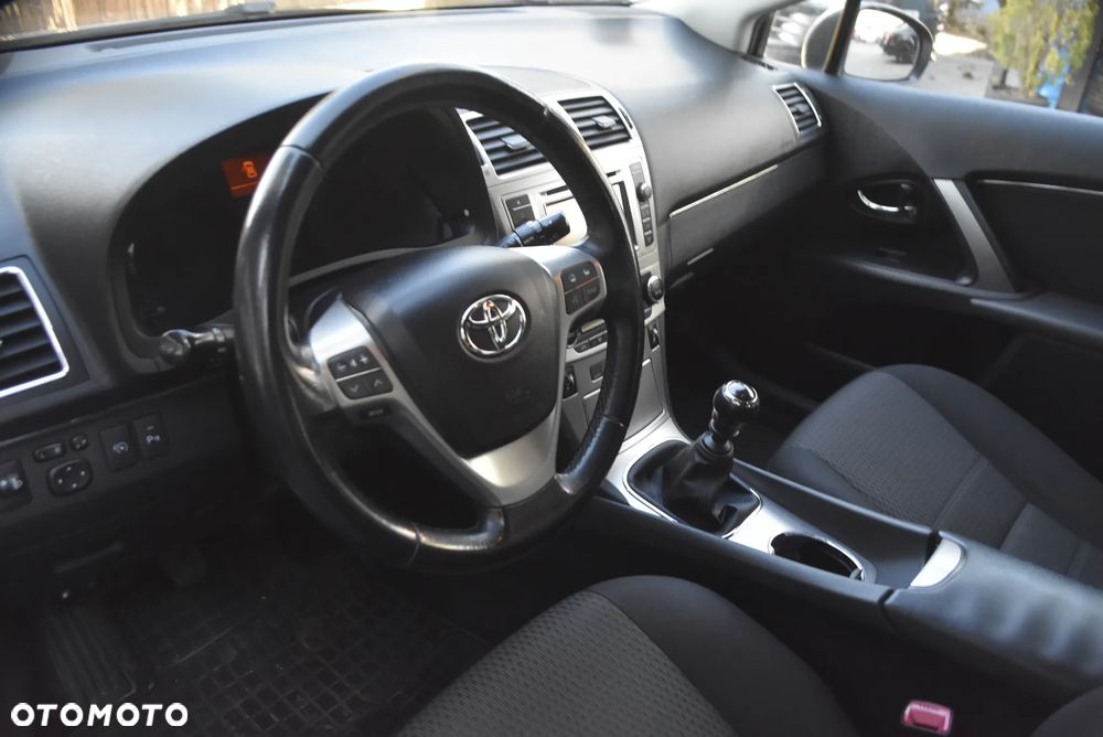 Toyota Avensis 2.2 D-4D Premium - 13