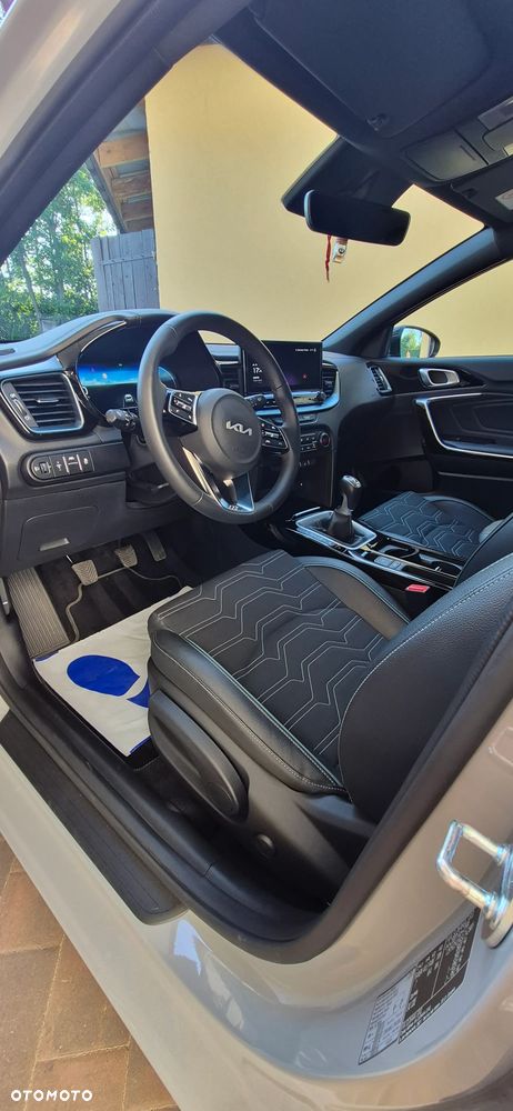 Kia Ceed 1.0 T-GDI 100 OPF Ultimate Edition - 12