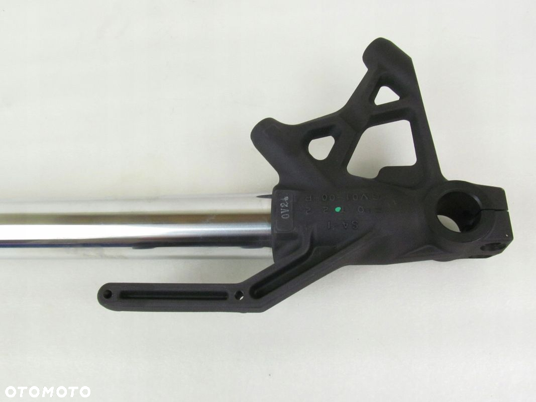 Laga prawa / rura Triumph Speed Triple 1050, 10-16 - 4