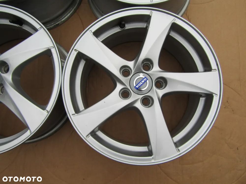 4x Felgi 16 Ford Volvo V60 S60 S80 V70 C30 V40 V50 7j 5x108 ET50 - 9