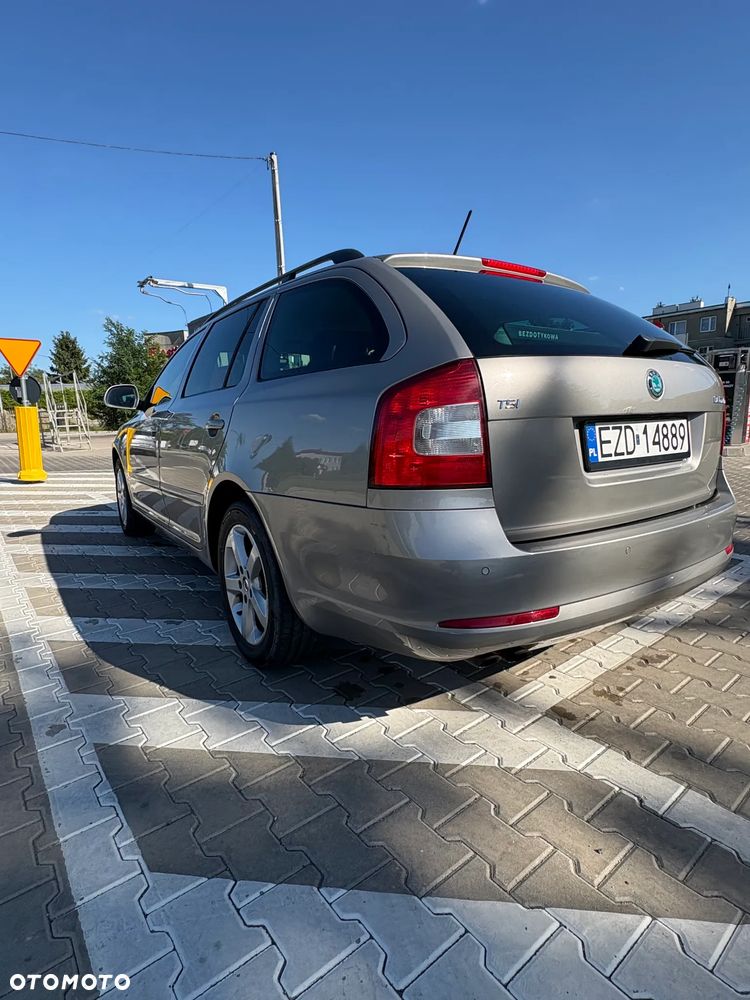 Skoda Octavia 1.4 TSI Family Plus - 5
