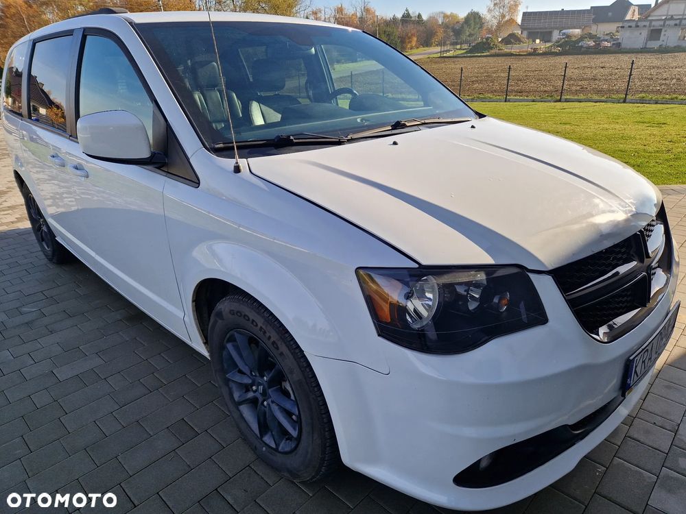 Dodge Grand Caravan - 3