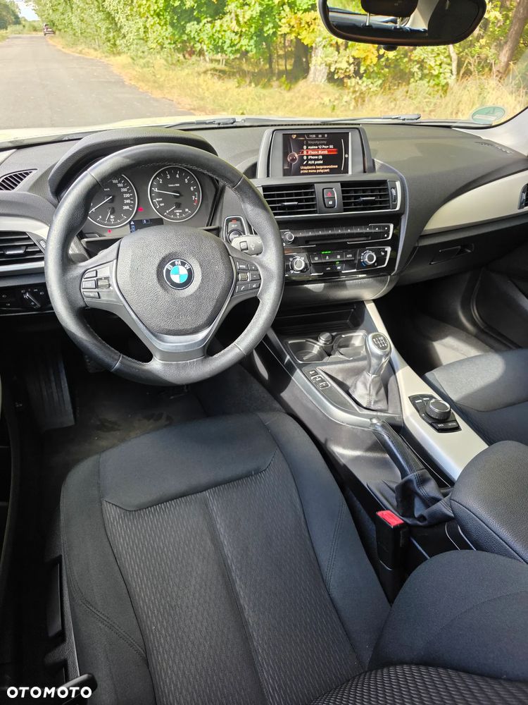 BMW Seria 1 116i - 13