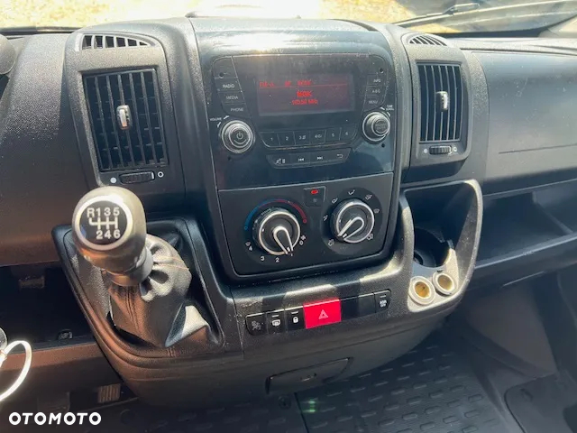 Peugeot Boxer 7-os. brygadówka doka L2H2 klima - 20