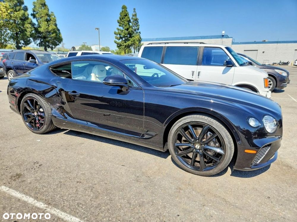 Bentley Continental GT - 3