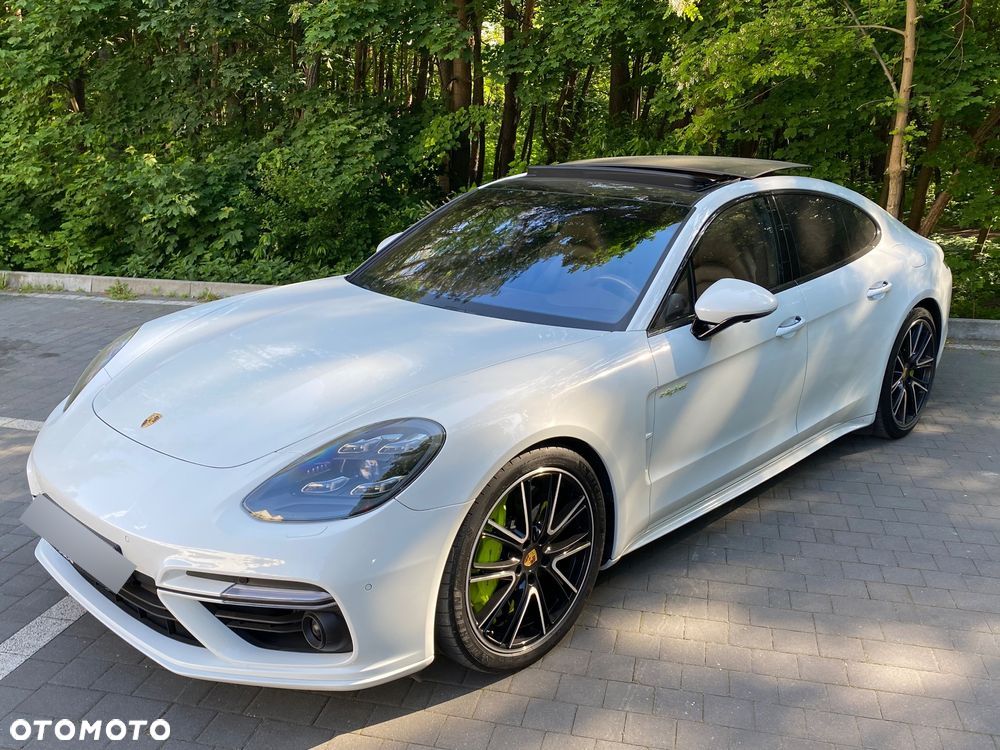 Porsche Panamera - 1
