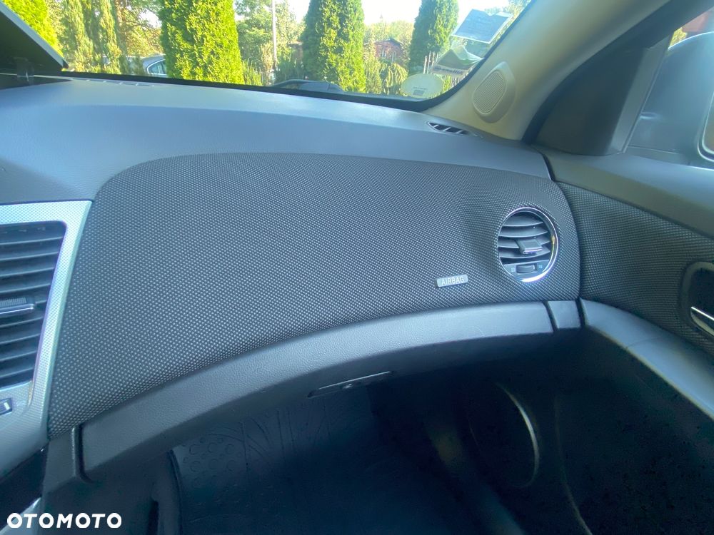 Chevrolet Cruze 2.0 D LTZ+ - 36