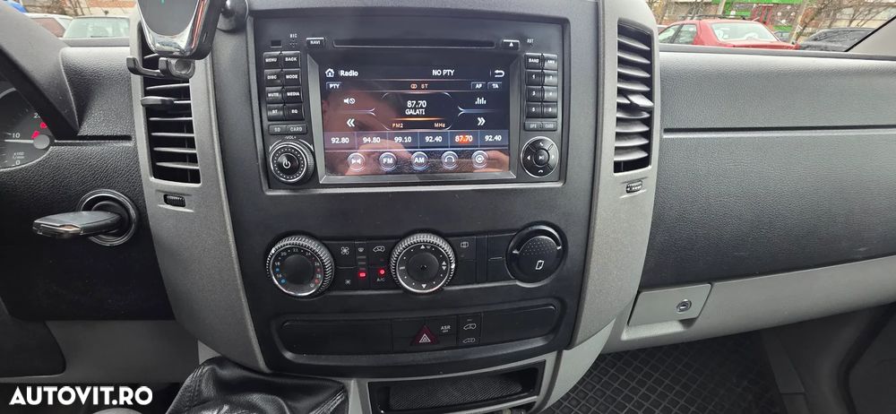 Mercedes-Benz Sprinter - 14