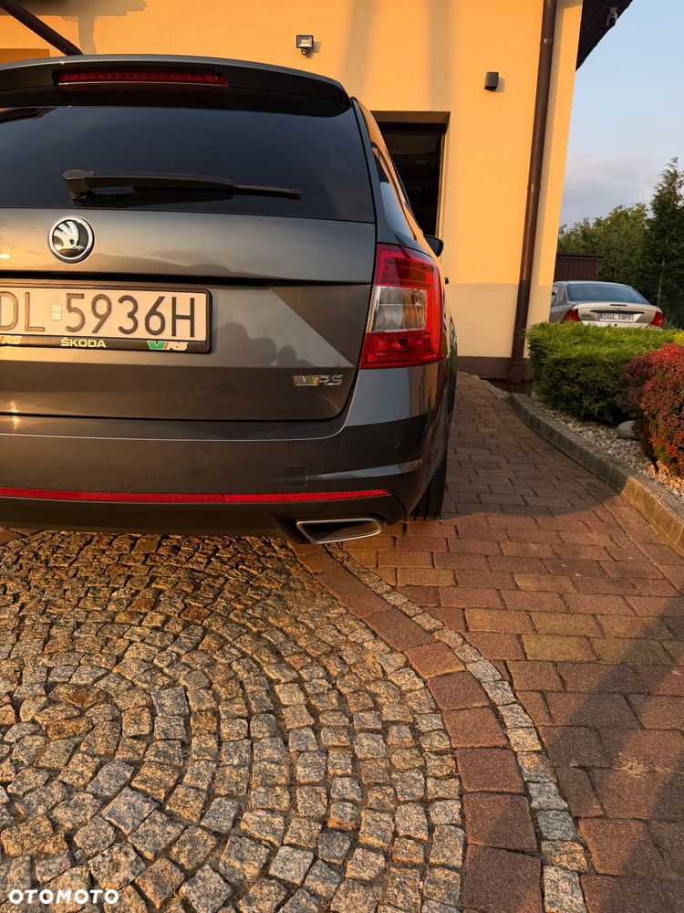 Skoda Octavia 2.0 TDI RS DSG - 3