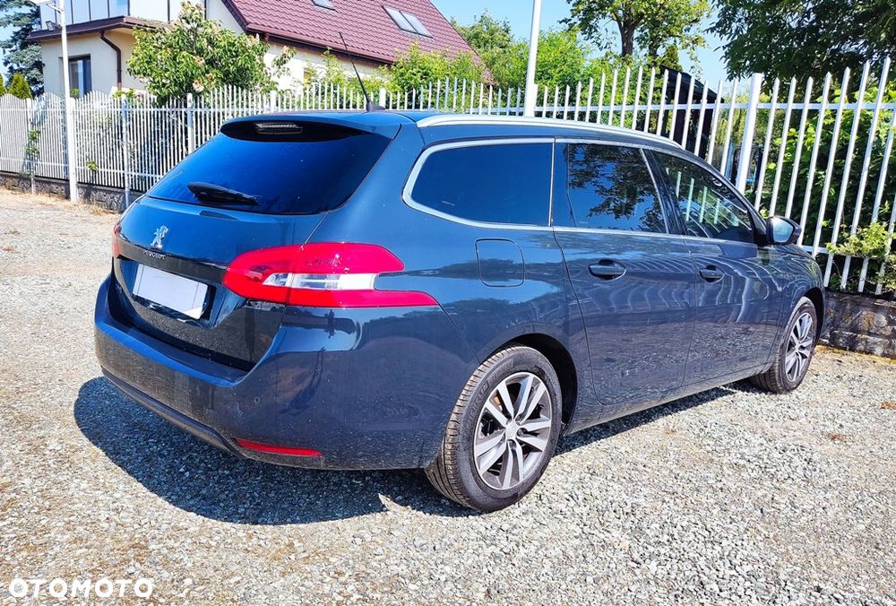 Peugeot 308 BlueHDi FAP 130 EAT8 Stop & Start Allure Pack - 4